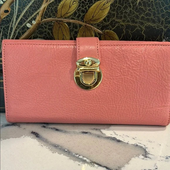 Maxx New York Pink Wallet with Gold-Tone Clasp - Picture 1 of 6